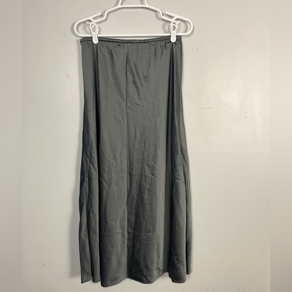 Abercrombie & fitch new Mid Rise Satin Maxi Skirt dark grey size small - Picture 8 of 8